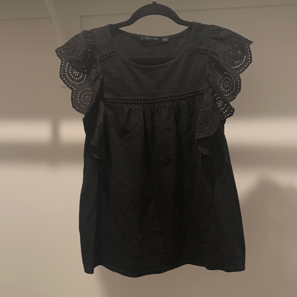 vici Black lace short sleeve top